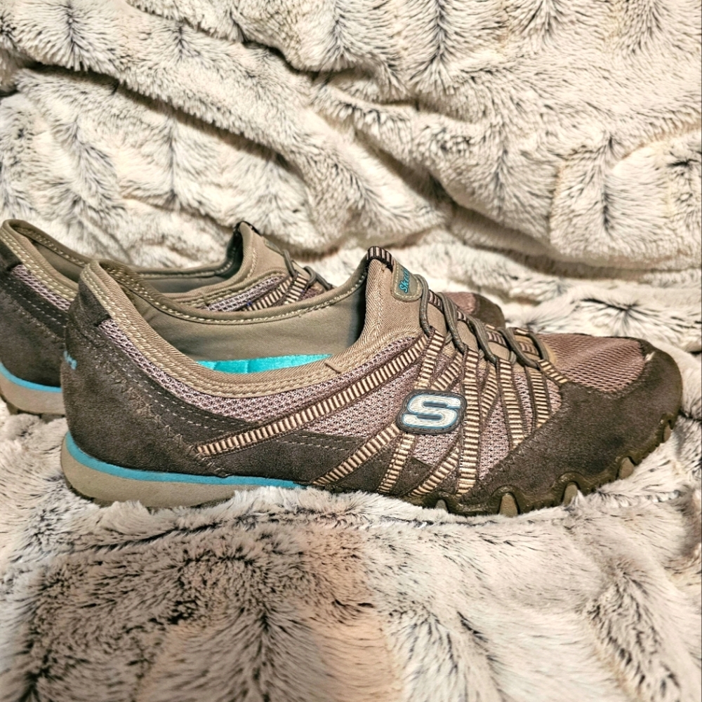 Skechers Grey Suede Leather Sneakers